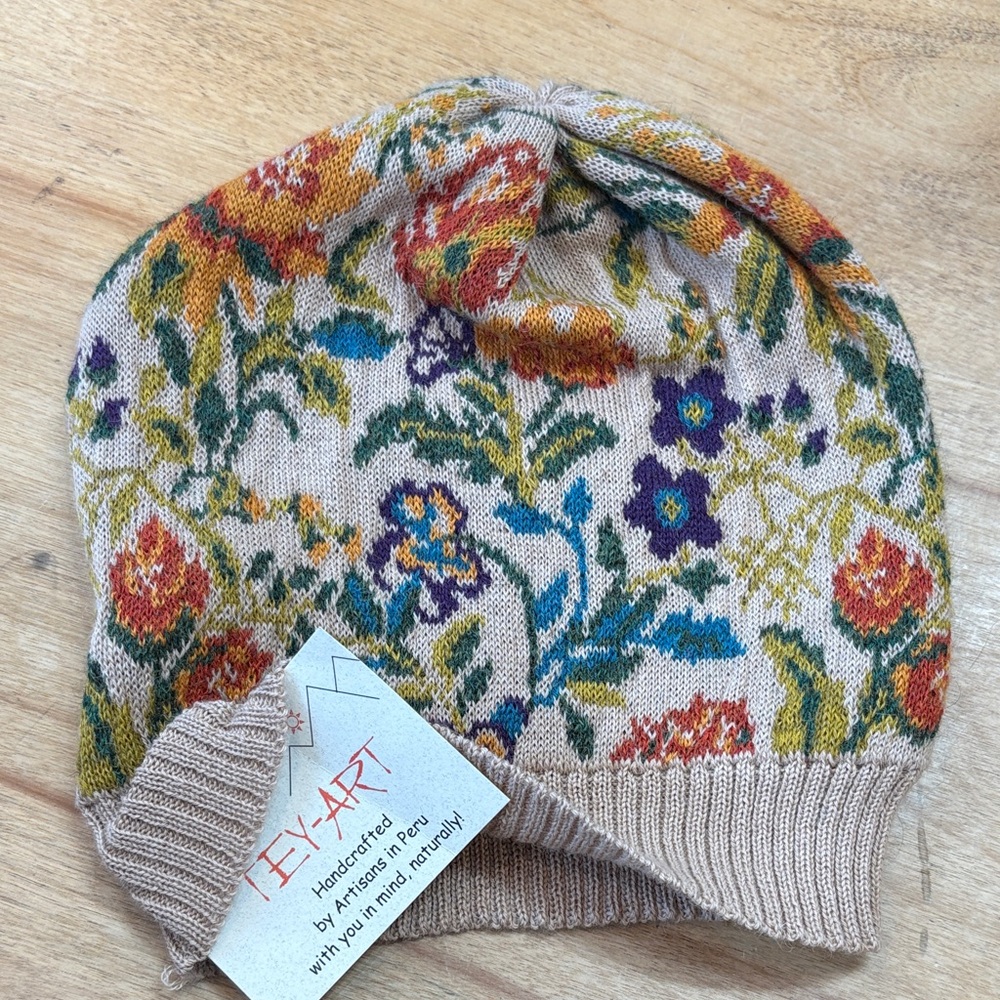 Handcrafted Aloaca Beige Floral Knit Beanie by Tey-Art